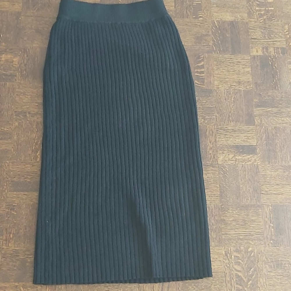 🌞SALE😎 Ribbed knit skirt NWOT